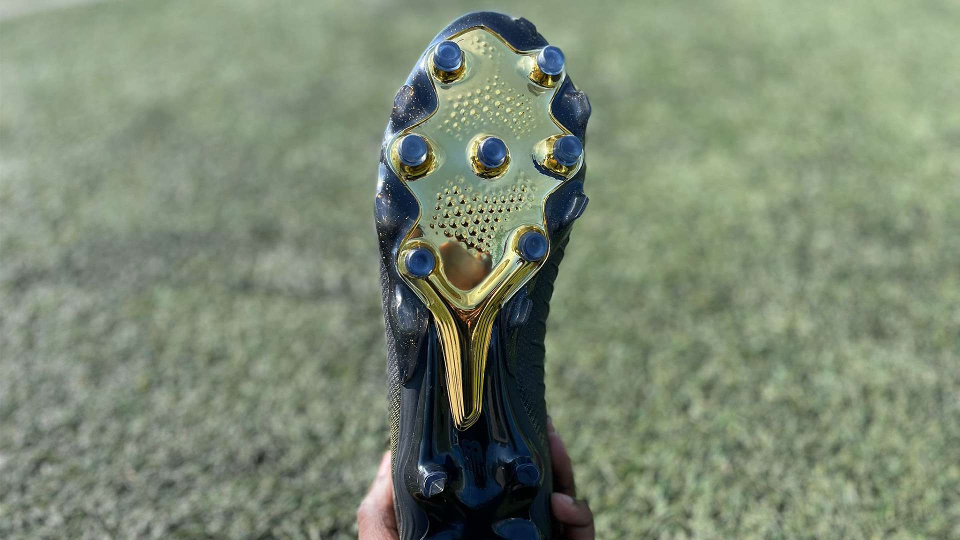 崭露头角 崭露头角